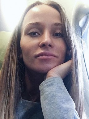 <span>Olya, 37</span> <span style='width: 25px; height: 16px; float: right; background-image: url(/bitmaps/flags_small/UA.PNG)'> </span><span style='float: right;margin-right: 20px;'><i class='fa fa-heart'></i> 75</span><br><span>Snovsk, Ukraine</span> <input type='button' class='joinbtn' style='float: right' value='JOIN NOW' />