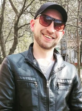 <span>Andrii, 34</span> <span style='width: 25px; height: 16px; float: right; background-image: url(/bitmaps/flags_small/UA.PNG)'> </span><br><span>Brovary, Ukraine</span> <input type='button' class='joinbtn' style='float: right' value='JOIN NOW' />