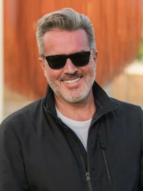 <span>Martins walker, 64</span> <span style='width: 25px; height: 16px; float: right; background-image: url(/bitmaps/flags_small/US.PNG)'> </span><span style='float: right;margin-right: 20px;'><i class='fa fa-heart'></i> 8</span><br><span>Melbourne B, United States of America</span> <input type='button' class='joinbtn' style='float: right' value='JOIN NOW' />