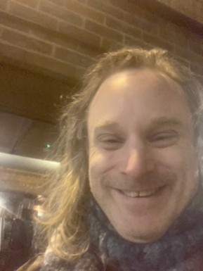 <span>RafaeL, 48</span> <span style='width: 25px; height: 16px; float: right; background-image: url(/bitmaps/flags_small/UK.PNG)'> </span><br><span>Bromley, United Kingdom</span> <input type='button' class='joinbtn' style='float: right' value='JOIN NOW' />