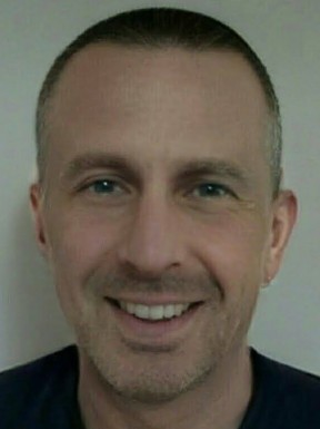 <span>Neil, 40</span> <span style='width: 25px; height: 16px; float: right; background-image: url(/bitmaps/flags_small/UK.PNG)'> </span><span style='float: right;margin-right: 20px;'><i class='fa fa-heart'></i> 7</span><br><span>Edinburgh, United Kingdom</span> <input type='button' class='joinbtn' style='float: right' value='JOIN NOW' />