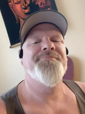 Canadian men looking for love