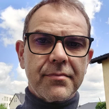 <span>Tobias, 49</span> <span style='width: 25px; height: 16px; float: right; background-image: url(/bitmaps/flags_small/AT.PNG)'> </span><br><span>Rainbach Im, Autriche</span> <input type='button' class='joinbtn' style='float: right' value='JOIN NOW' />