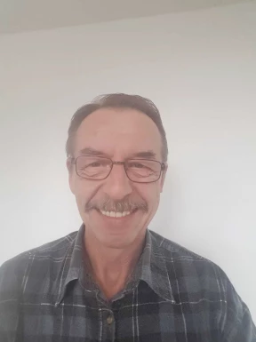 <span>Ralf, 67</span> <span style='width: 25px; height: 16px; float: right; background-image: url(/bitmaps/flags_small/DE.PNG)'> </span><br><span>Bremen, Germany</span> <input type='button' class='joinbtn' style='float: right' value='JOIN NOW' />
