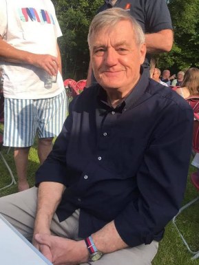 English men looking for love
