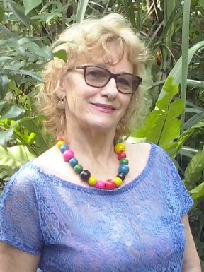 <span>Crista, 72</span> <span style='width: 25px; height: 16px; float: right; background-image: url(/bitmaps/flags_small/BR.PNG)'> </span><br><span>Blumenau, Brazil</span> <input type='button' class='joinbtn' style='float: right' value='JOIN NOW' />