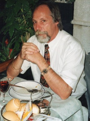 <span>Harald, 67</span> <span style='width: 25px; height: 16px; float: right; background-image: url(/bitmaps/flags_small/DE.PNG)'> </span><span style='float: right;margin-right: 20px;'><i class='fa fa-heart'></i> 9</span><br><span>Duisburg, Germany</span> <input type='button' class='joinbtn' style='float: right' value='JOIN NOW' />