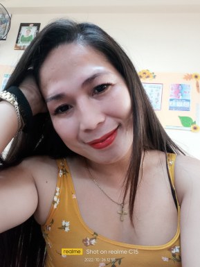 <span>Kimmy, 26</span> <span style='width: 25px; height: 16px; float: right; background-image: url(/bitmaps/flags_small/PH.PNG)'> </span><span style='float: right;margin-right: 20px;'><i class='fa fa-heart'></i> 1</span><br><span>Josefina, Philippines</span> <input type='button' class='joinbtn' style='float: right' value='JOIN NOW' />