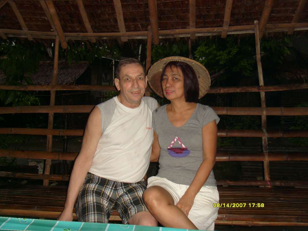 Kurz und endschlossen haben Paulina und ich am 01. Dezember 2011<br><br>uns das Ja Wort gegeben.  Seit mitte Mai 2012 Leben wir nun zusammen<br><br>abwechselt mal in Manila und in Batangas . <br><br>Meine...